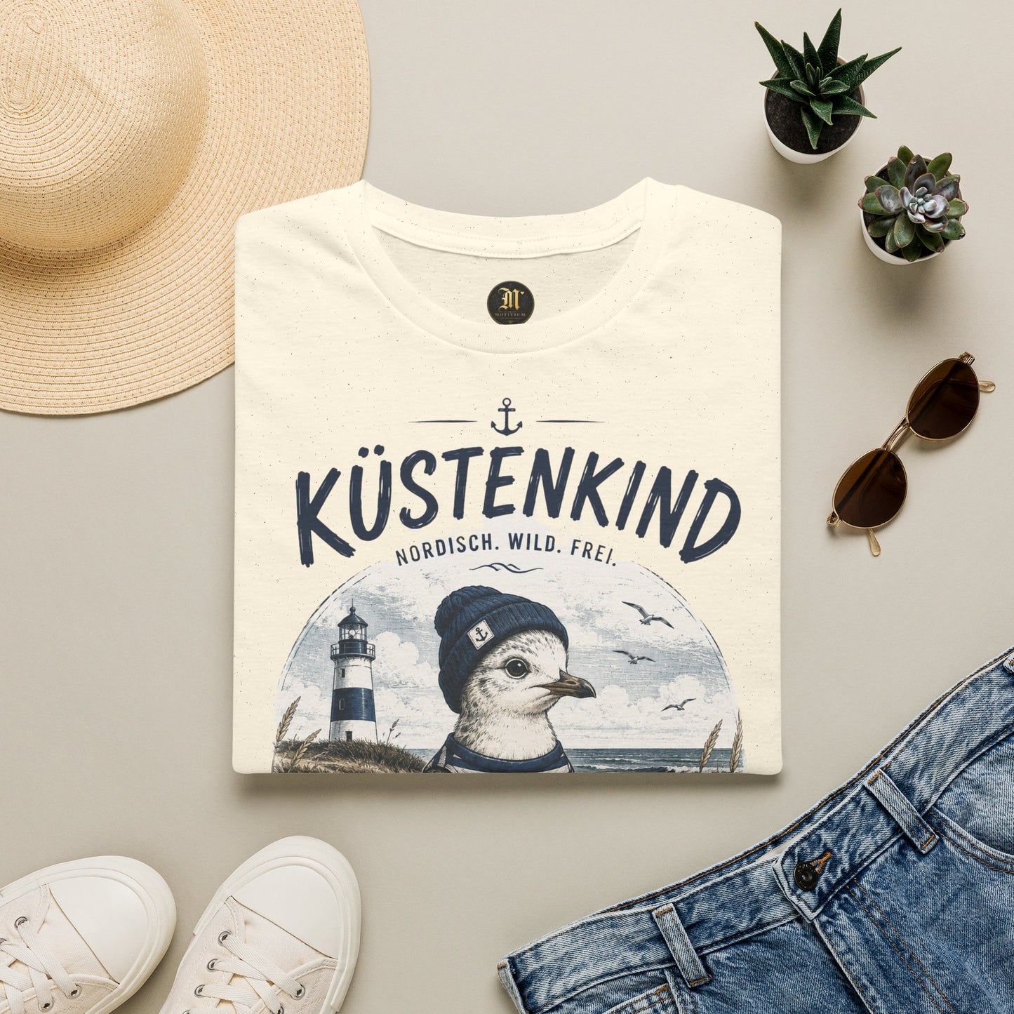 Küstenkind Möwe T-Shirt – Nordisch. Wild. Frei. | Maritimes Küstendesign für Nordsee- & Ostseefans