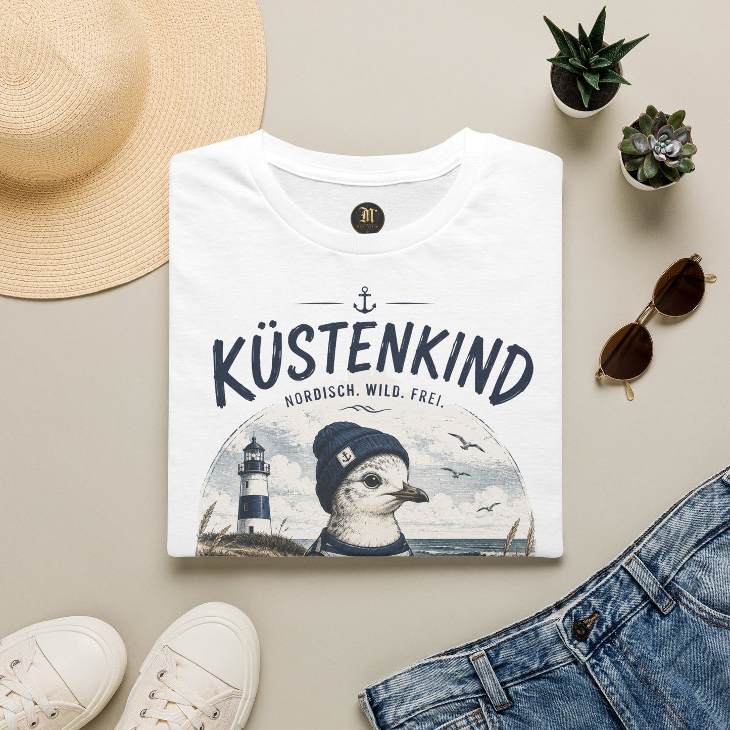 Küstenkind Möwe T-Shirt – Nordisch. Wild. Frei. | Maritimes Küstendesign für Nordsee- & Ostseefans