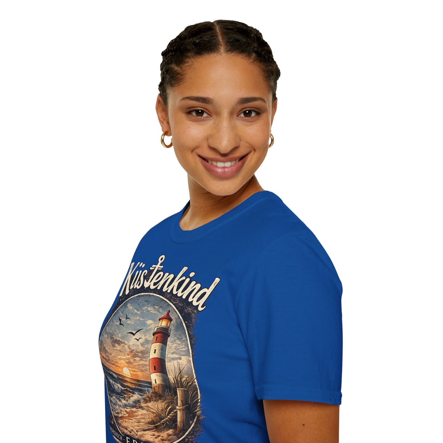 Küstenkind Shirt – Nordisch. Frei. Wild. – Vintage Leuchtturm T-Shirt für Nordsee & Ostsee Fans