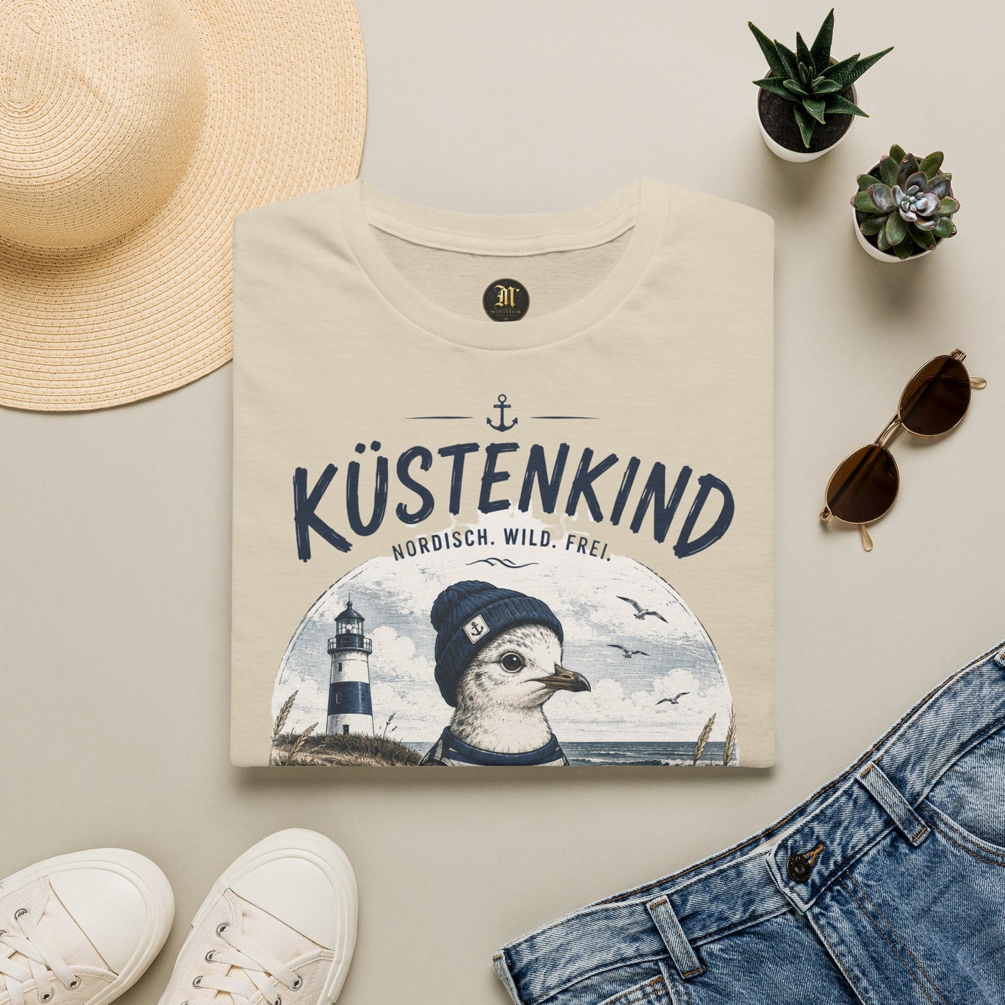 Küstenkind Möwe T-Shirt – Nordisch. Wild. Frei. | Maritimes Küstendesign für Nordsee- & Ostseefans