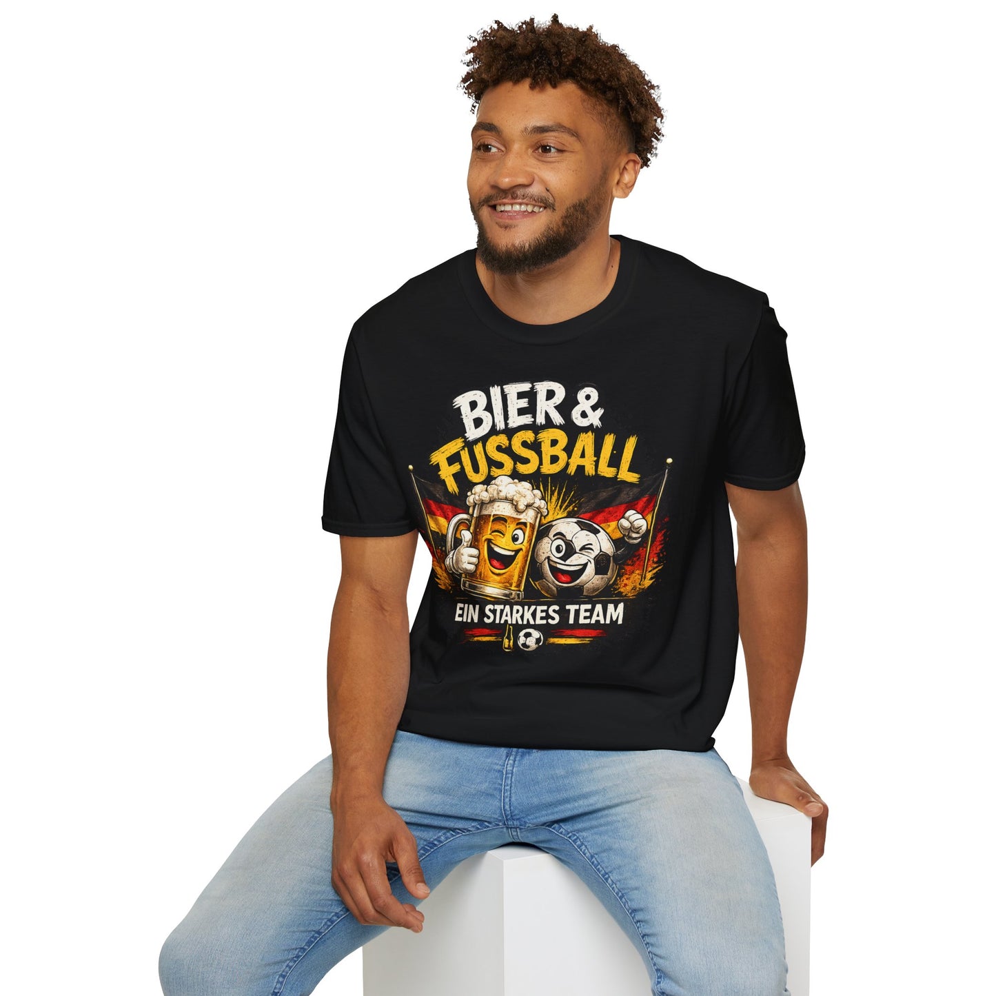 Bier & Fußball – Ein starkes Team | Deutschland Fan T-Shirt | Lustiges Fußball & Bier Design