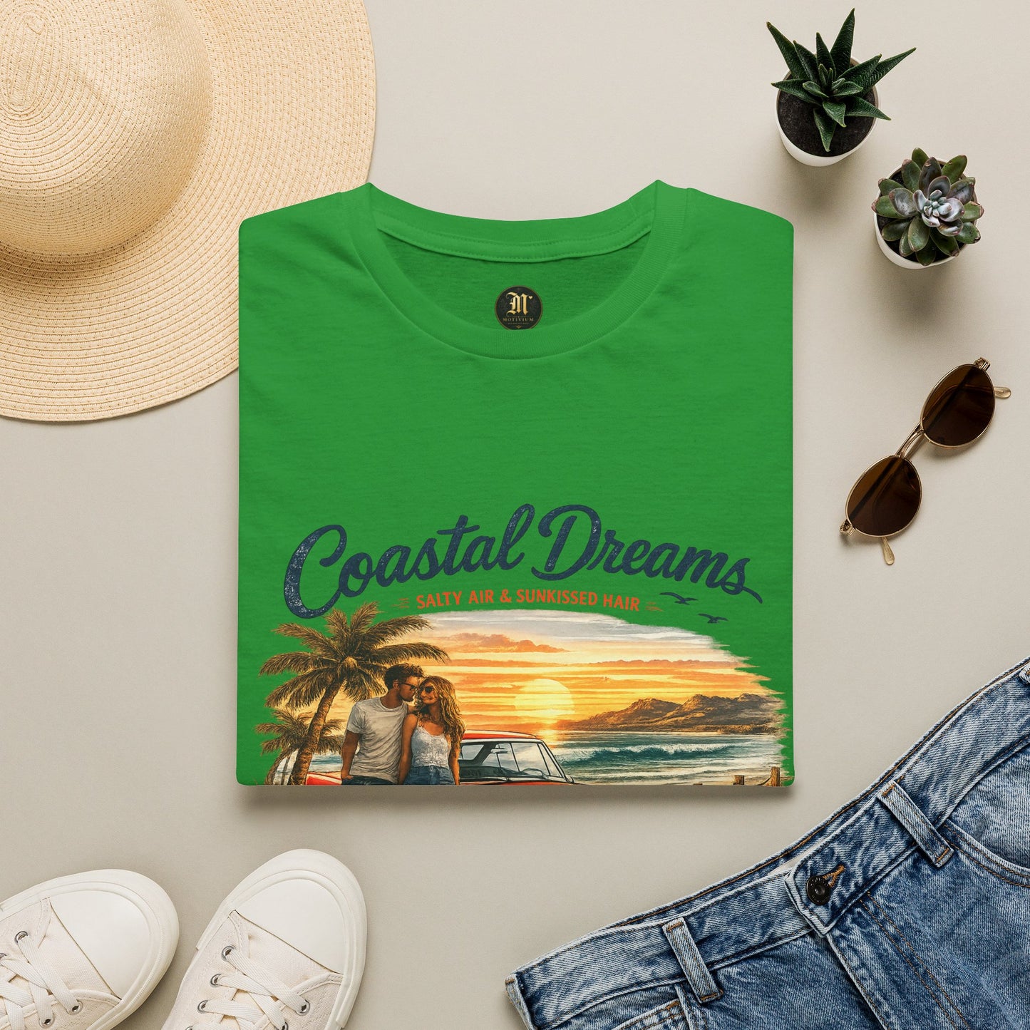 Coastal Dreams T-Shirt – Salty Air & Sunkissed Hair | Vintage Strand Oldtimer Paar Design | Sommer Shirt