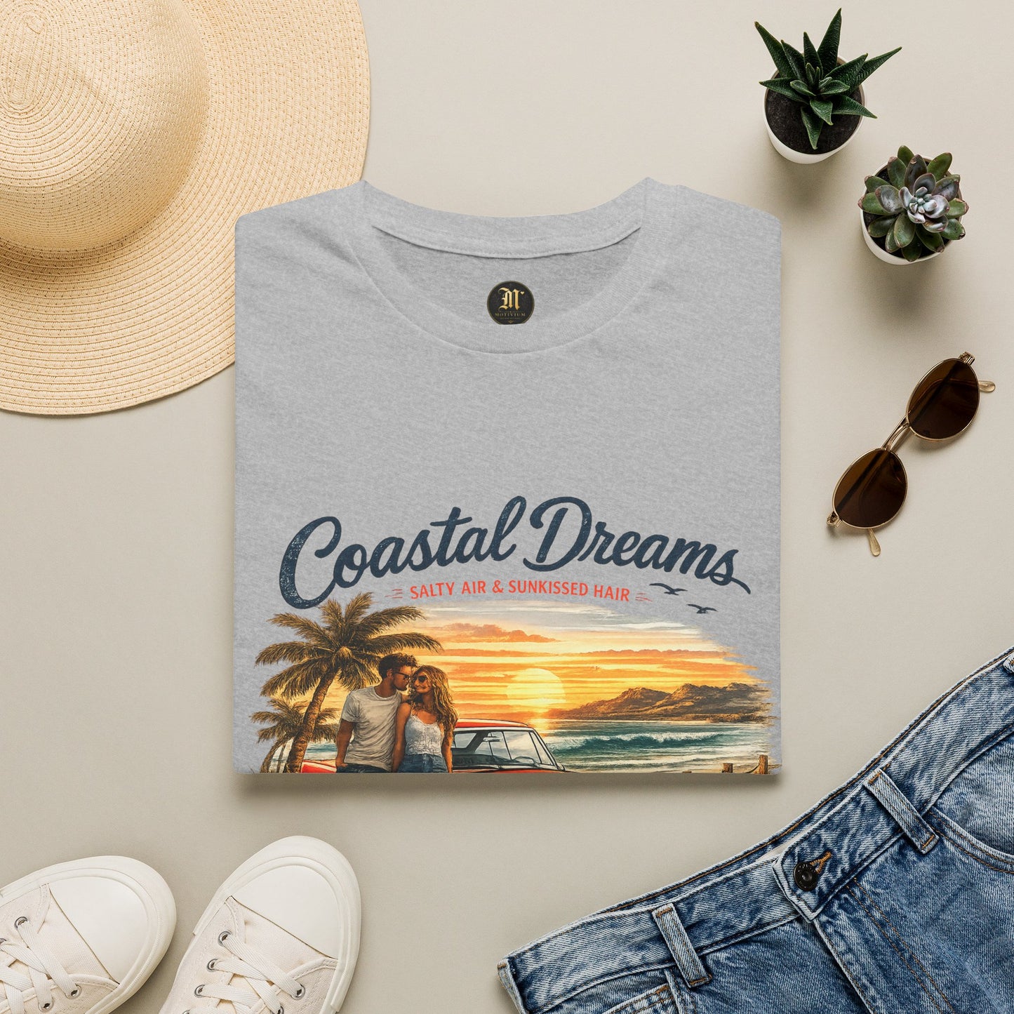 Coastal Dreams T-Shirt – Salty Air & Sunkissed Hair | Vintage Strand Oldtimer Paar Design | Sommer Shirt