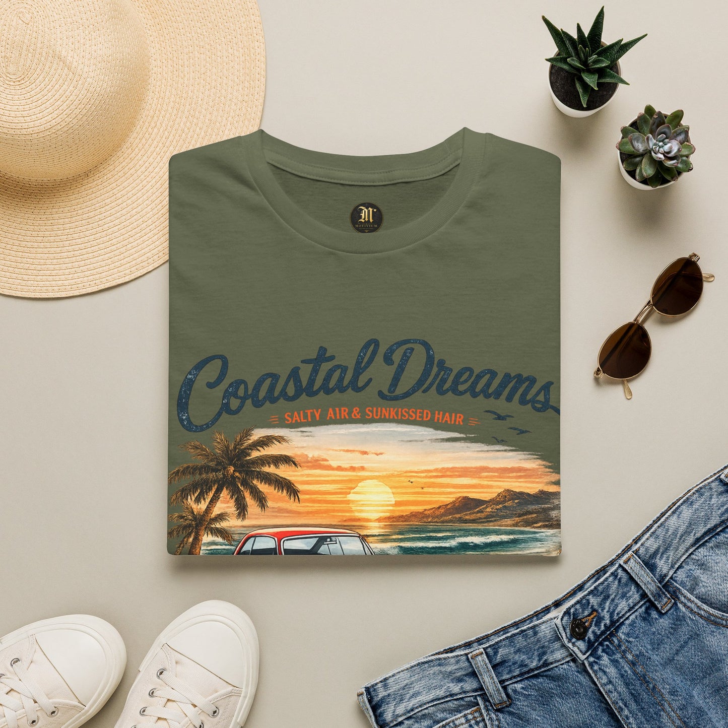 Coastal Dreams T-Shirt – Salzige Luft & Sonnengeküsstes Haar | Vintage Oldtimer Strand Motiv