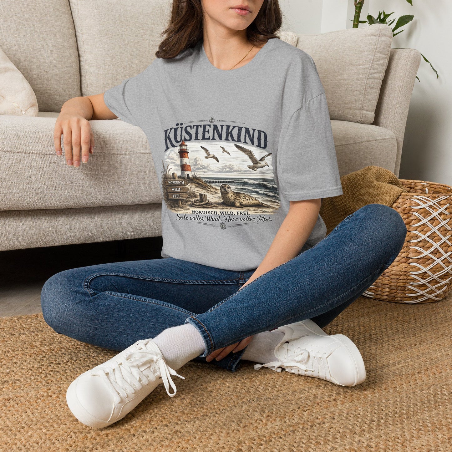 🌊 Küstenkind – Nordisch. Wild. Frei. | Vintage Nordsee T-Shirt mit Robbe & Leuchtturm