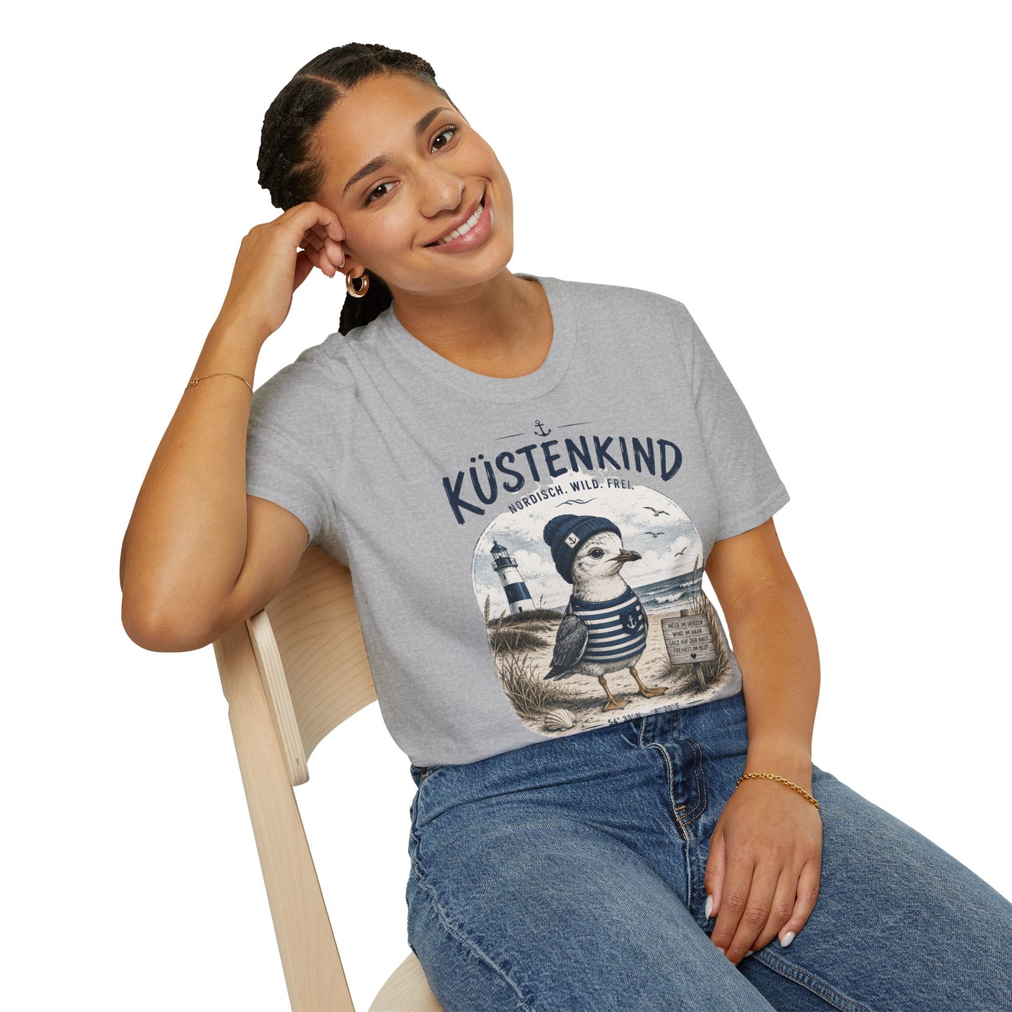 Küstenkind Möwe T-Shirt – Nordisch. Wild. Frei. | Maritimes Küstendesign für Nordsee- & Ostseefans