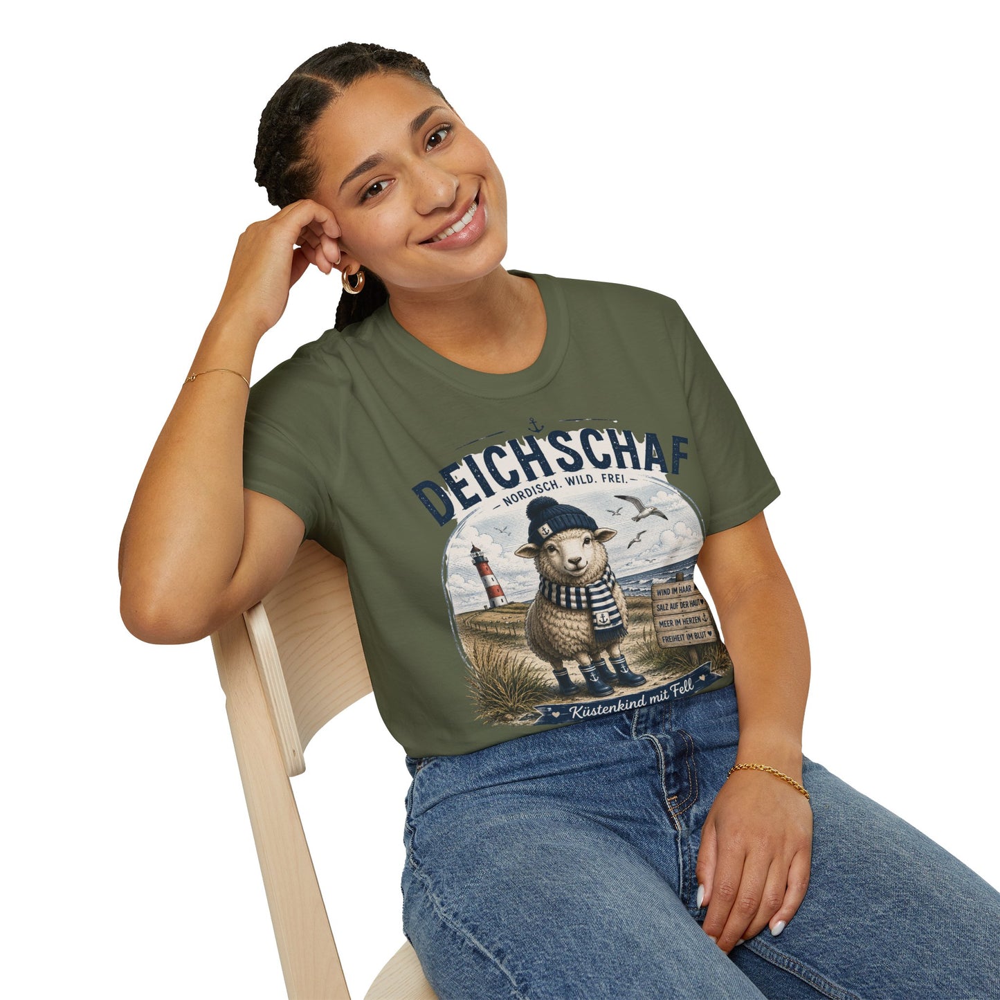 Deichschaf T-Shirt – Nordisch. Wild. Frei. | Maritimes Schaf für Nordsee- & Ostseefans