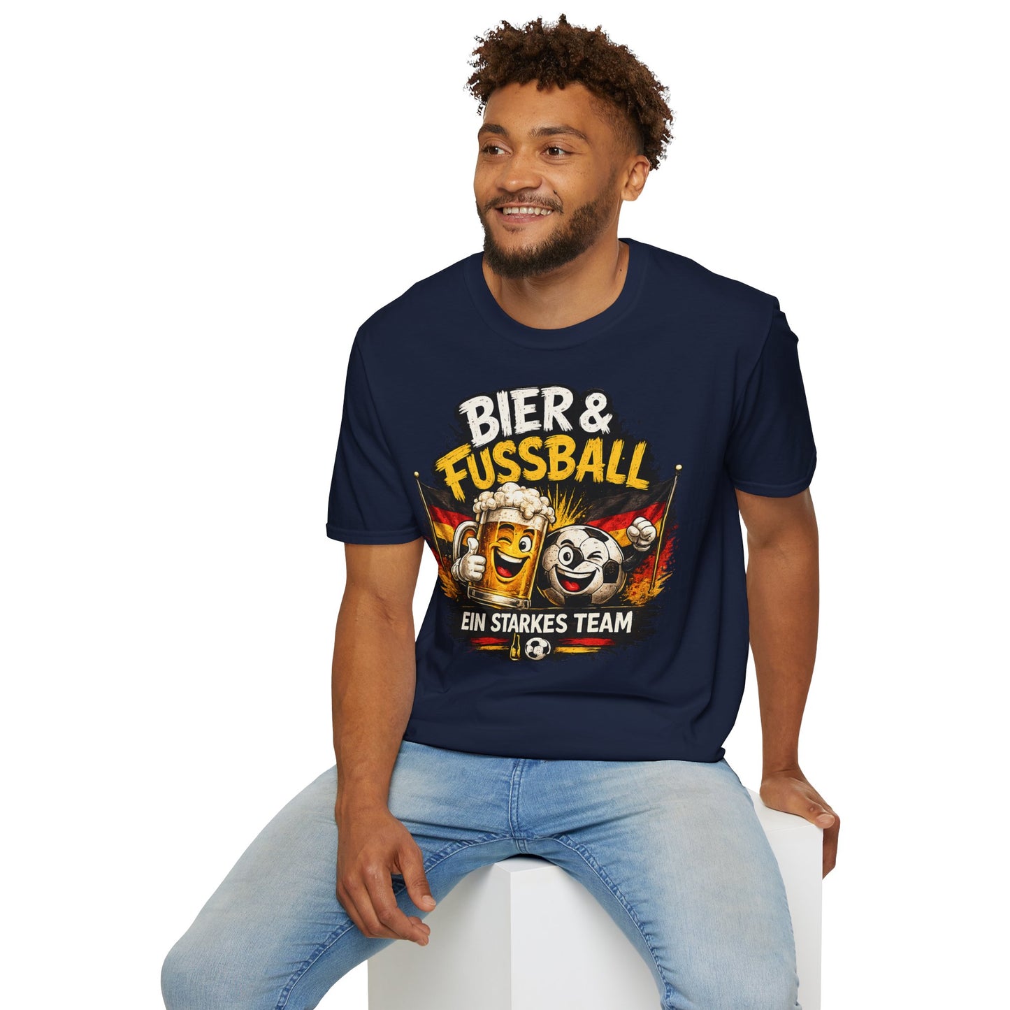 Bier & Fußball – Ein starkes Team | Deutschland Fan T-Shirt | Lustiges Fußball & Bier Design