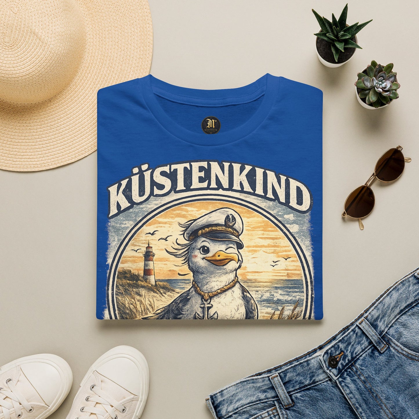 Küstenkind Möwe Shirt – Nordisch Wild Frei – Maritimes Küstenmotiv mit Leuchtturm & Möwe – Nordsee Ostsee T-Shirt