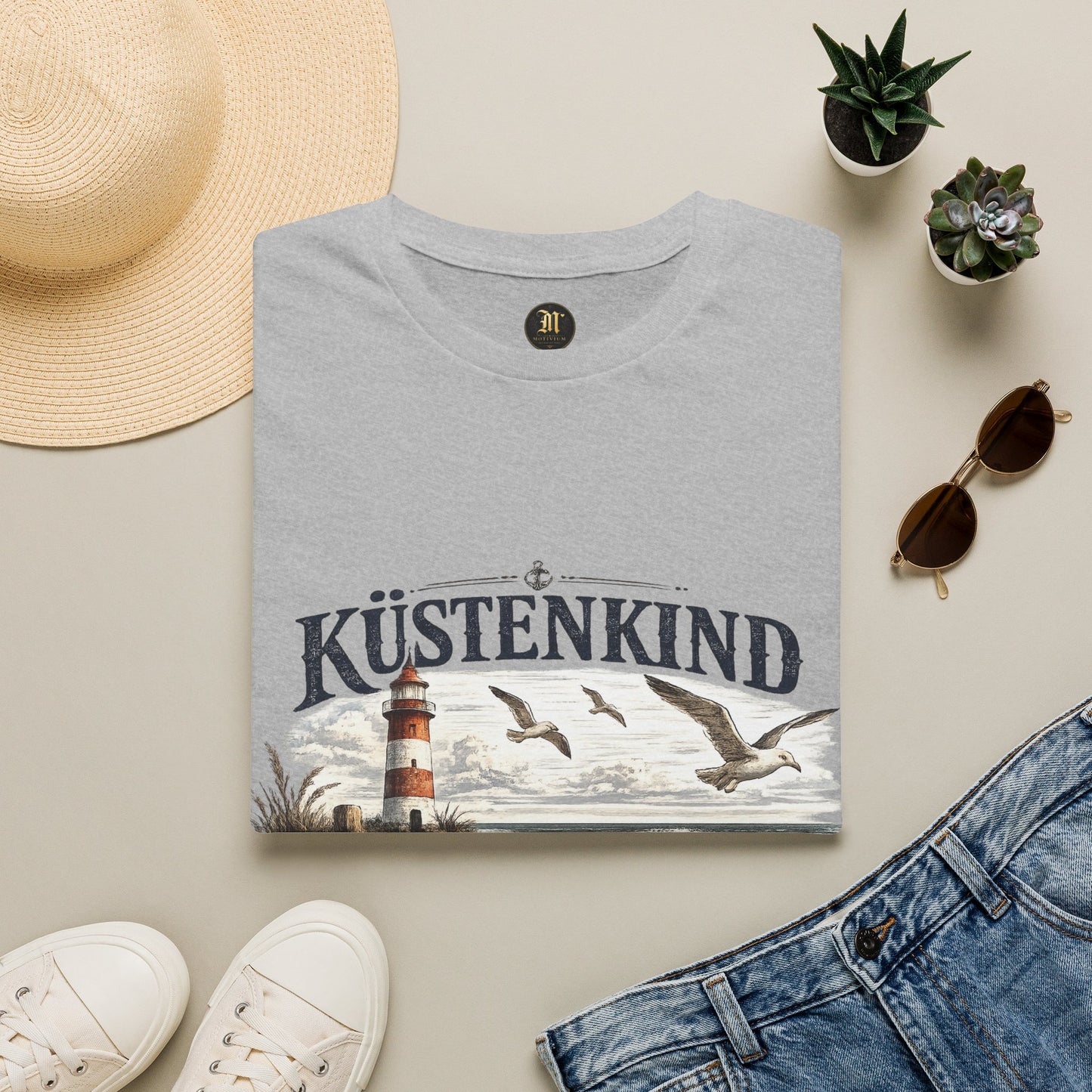 🌊 Küstenkind – Nordisch. Wild. Frei. | Vintage Nordsee T-Shirt mit Robbe & Leuchtturm
