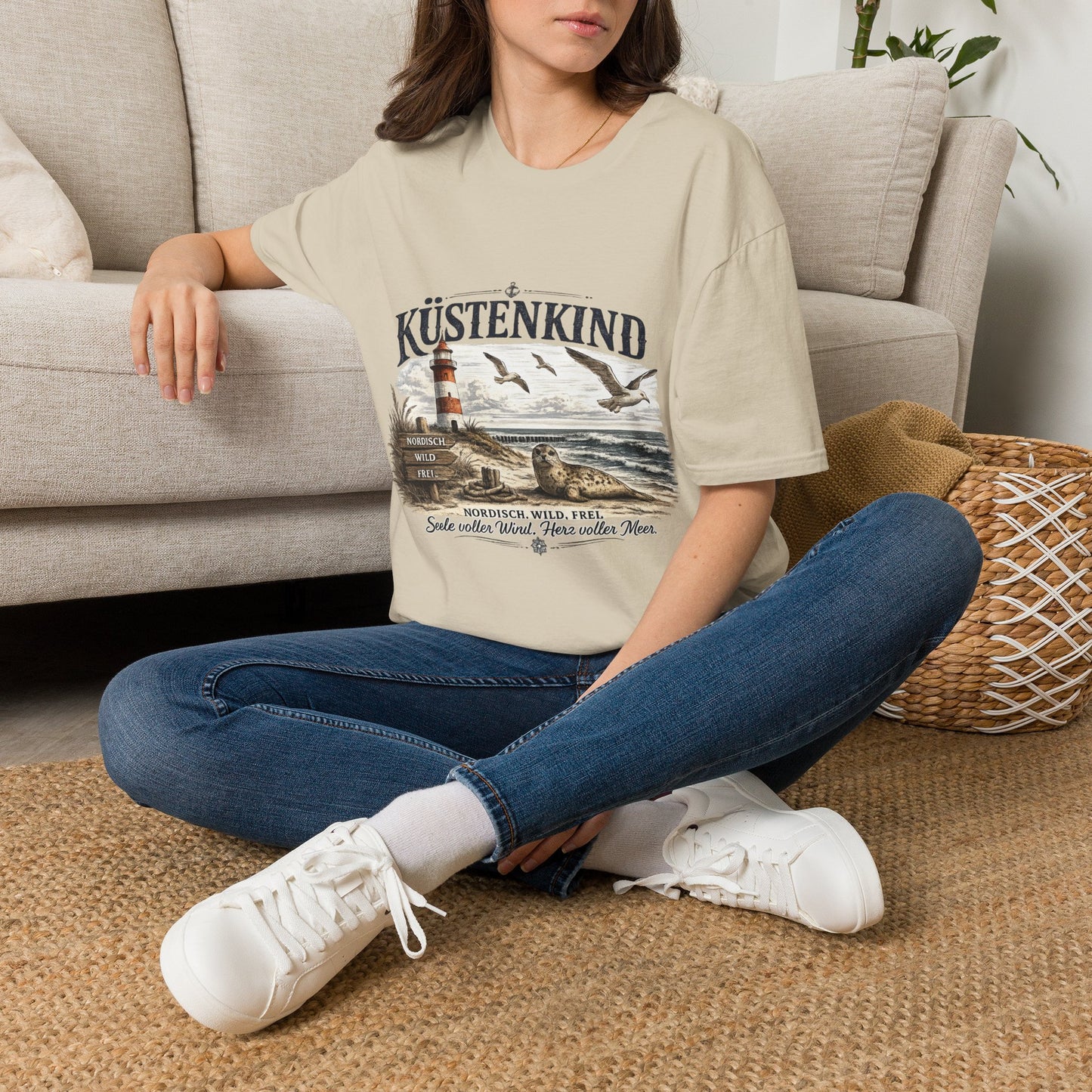 🌊 Küstenkind – Nordisch. Wild. Frei. | Vintage Nordsee T-Shirt mit Robbe & Leuchtturm