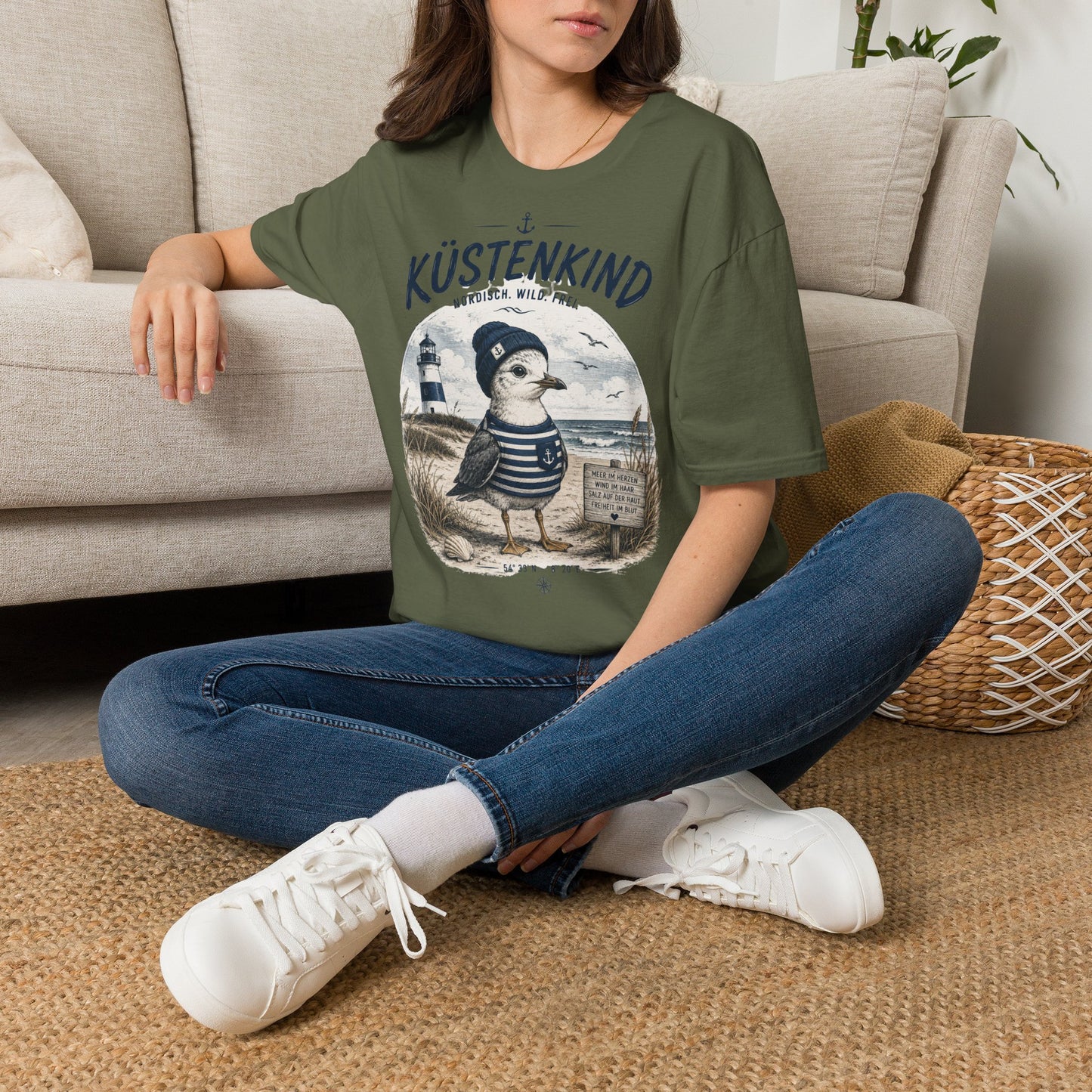 Küstenkind Möwe T-Shirt – Nordisch. Wild. Frei. | Maritimes Küstendesign für Nordsee- & Ostseefans