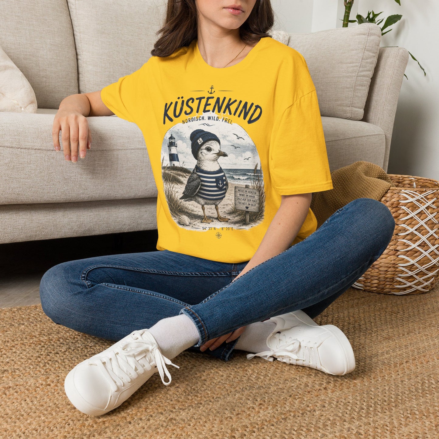 Küstenkind Möwe T-Shirt – Nordisch. Wild. Frei. | Maritimes Küstendesign für Nordsee- & Ostseefans