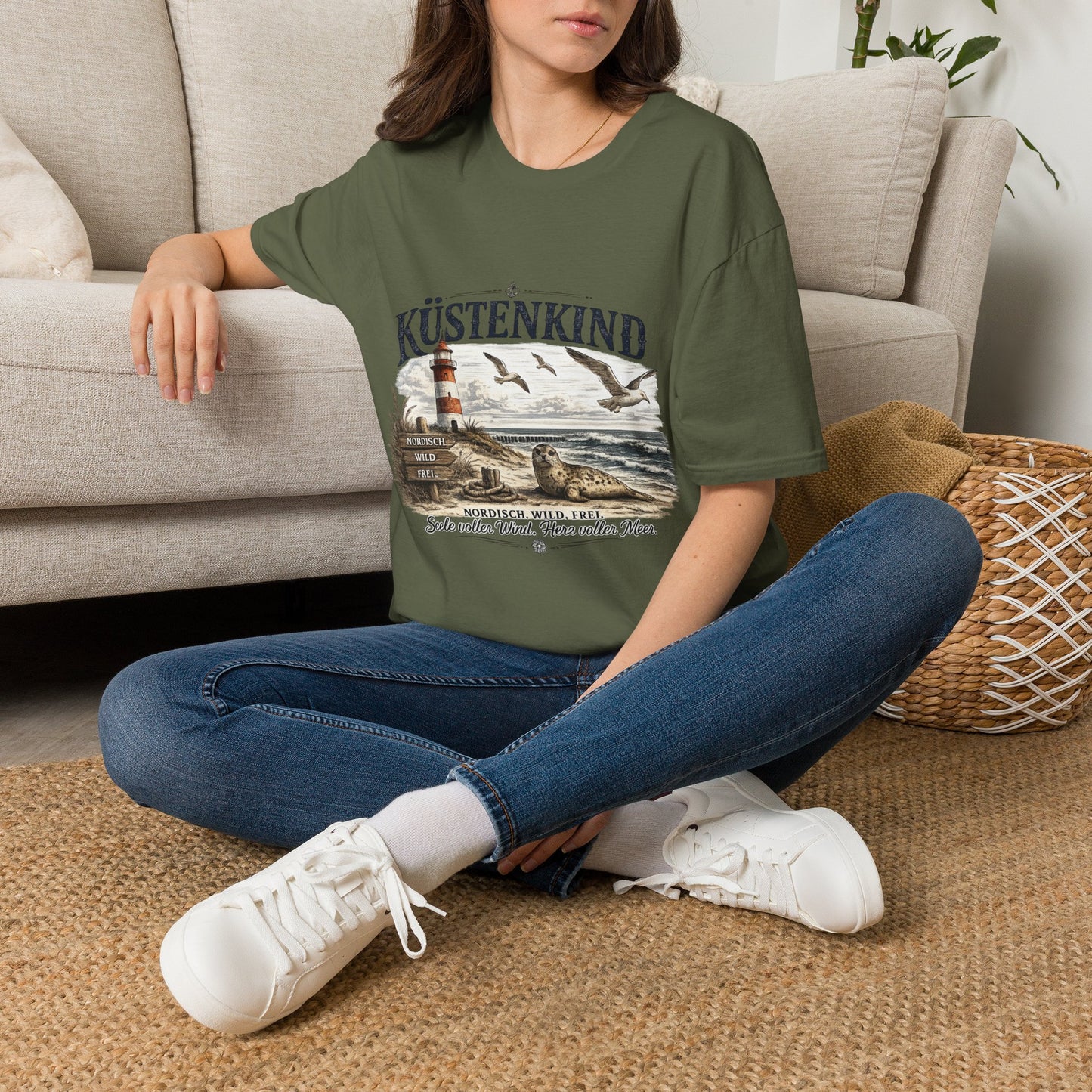 🌊 Küstenkind – Nordisch. Wild. Frei. | Vintage Nordsee T-Shirt mit Robbe & Leuchtturm